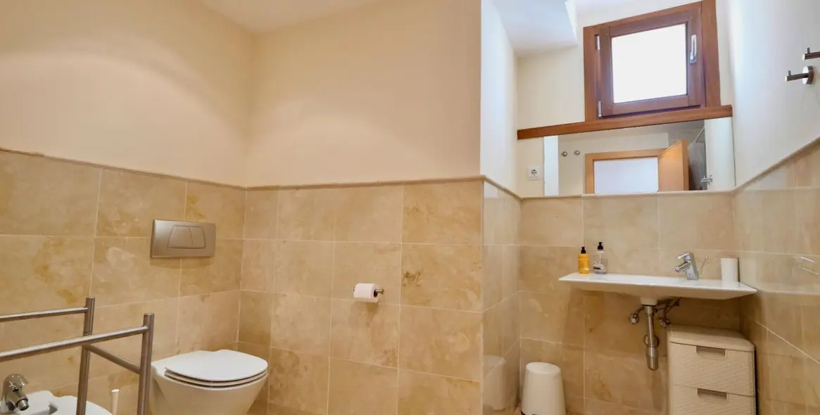 Sale of penthouse in Altos de los Monteros 16