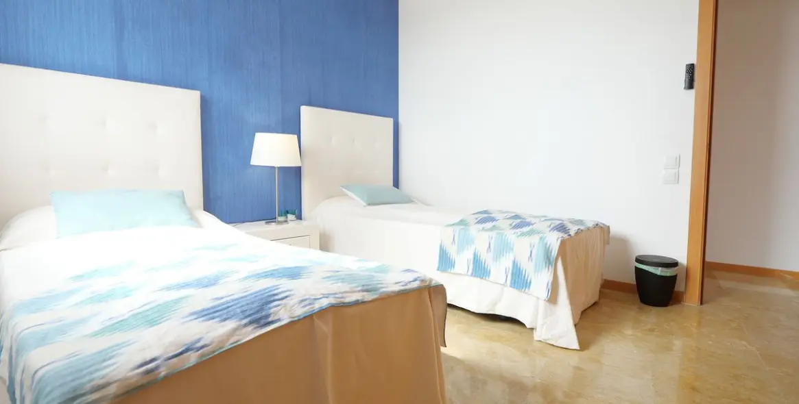 Sale of penthouse in Altos de los Monteros 11