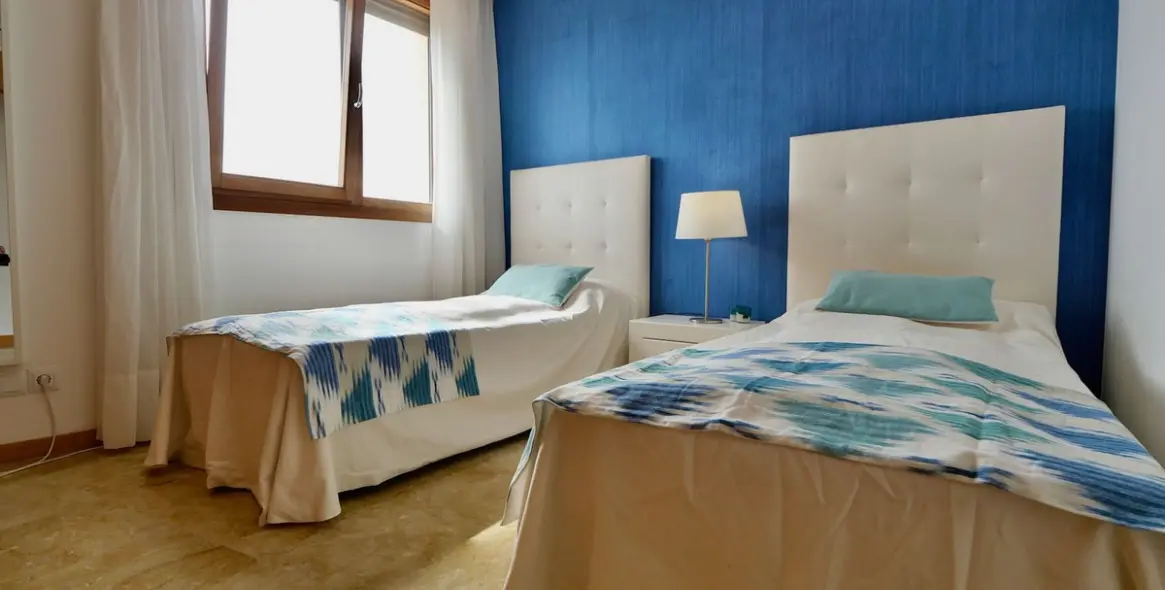 Sale of penthouse in Altos de los Monteros 12