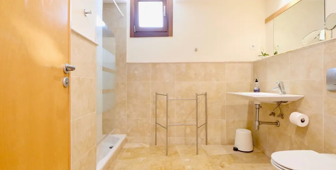 Sale of penthouse in Altos de los Monteros 15