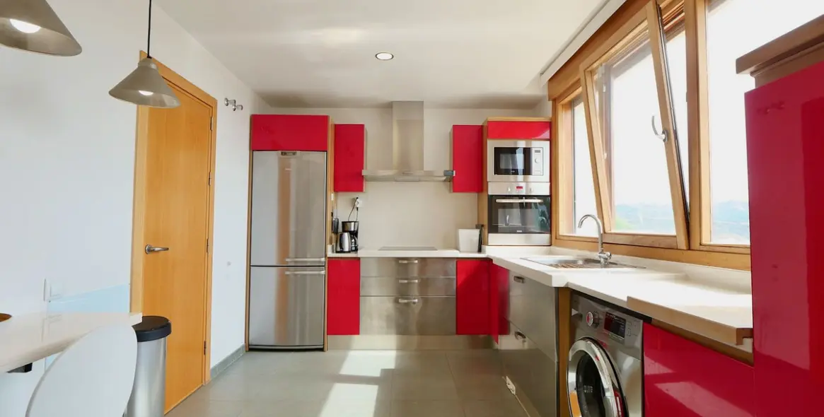 Sale of penthouse in Altos de los Monteros 22