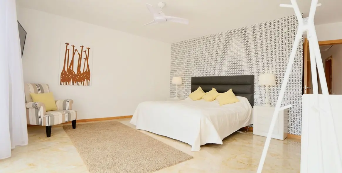 Sale of penthouse in Altos de los Monteros 29