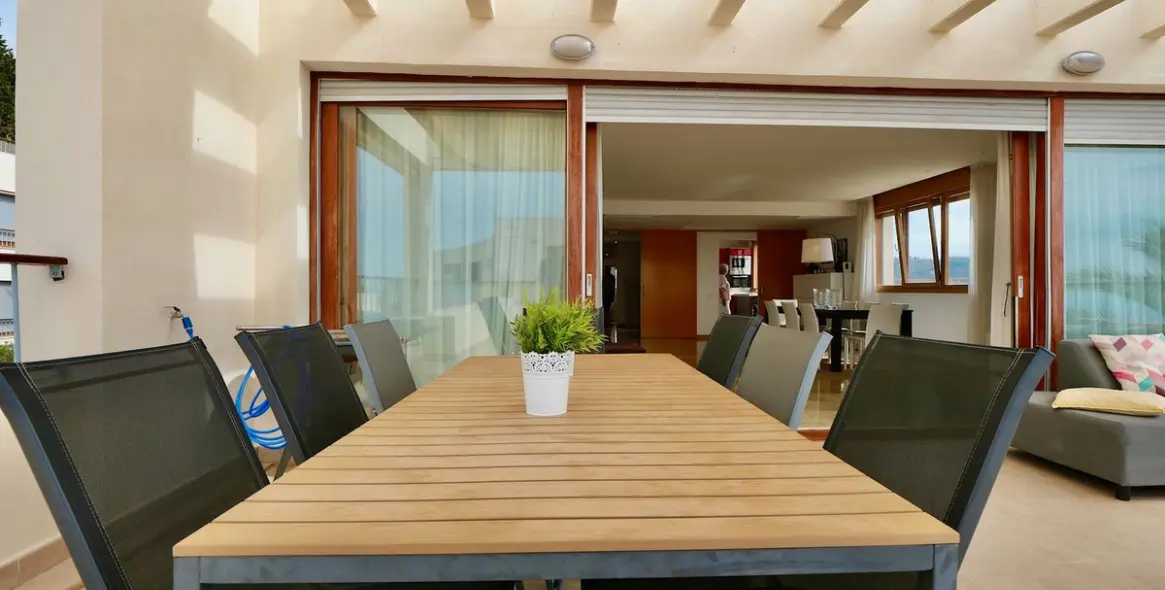 Sale of penthouse in Altos de los Monteros 31