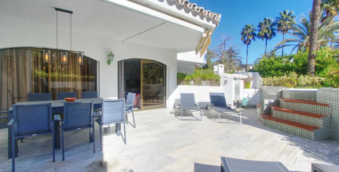 Продажа апартаментов на первом этаже в Elviria 1