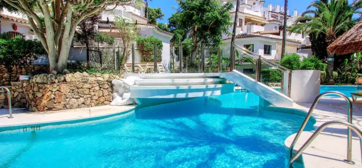 Venta de apartamento en planta baja en Elviria 1