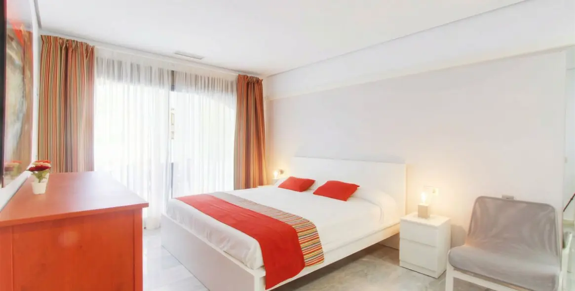 Продажа апартаментов на первом этаже в Elviria 5