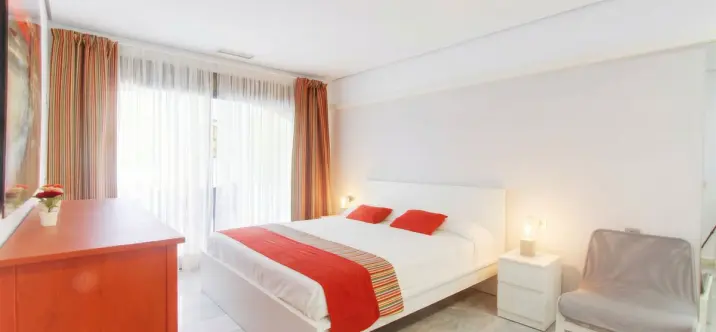 Venta de apartamento en planta baja en Elviria 4