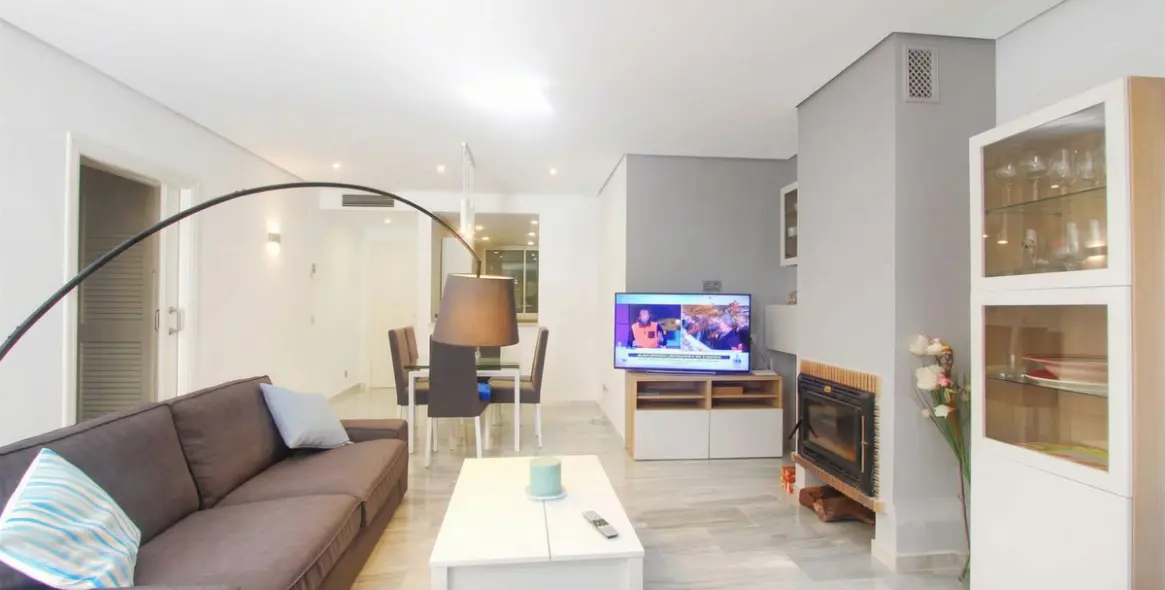 Продажа апартаментов на первом этаже в Elviria 12