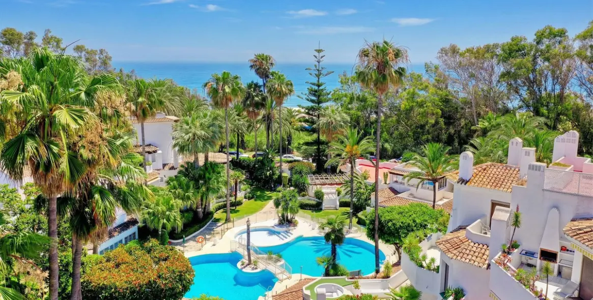 Продажа апартаментов на первом этаже в Elviria 13