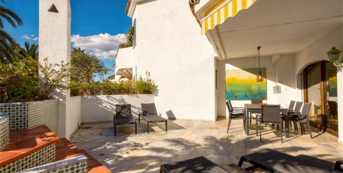 Продажа апартаментов на первом этаже в Elviria 20