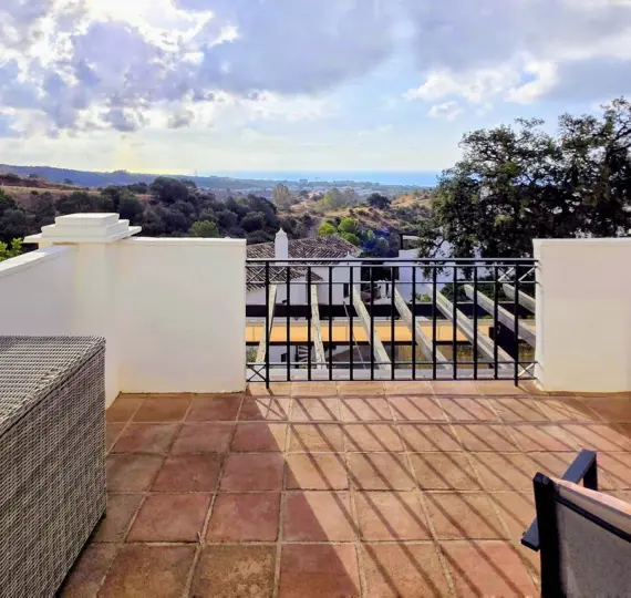 Sale of penthouse duplex in Altos de los Monteros