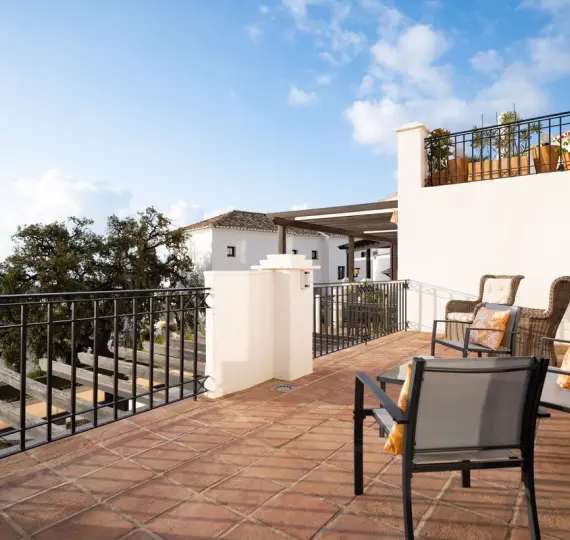 Sale of penthouse duplex in Altos de los Monteros