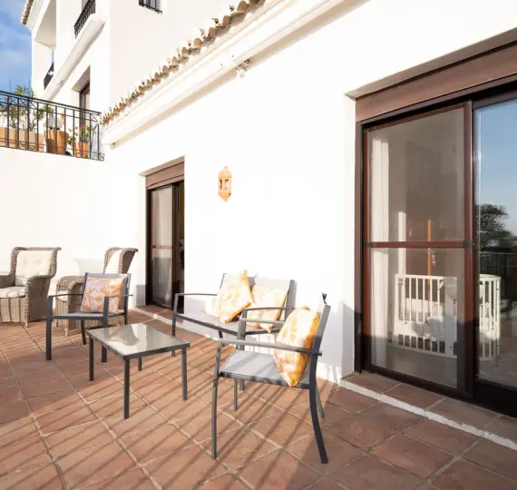 Sale of penthouse duplex in Altos de los Monteros