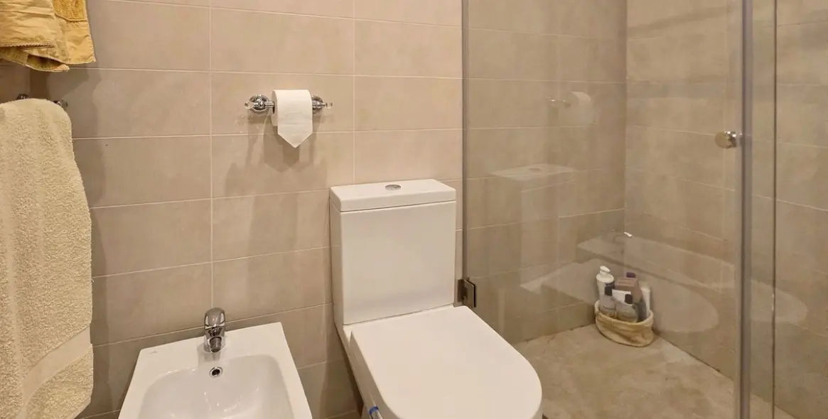 Sale of penthouse duplex in Altos de los Monteros 20