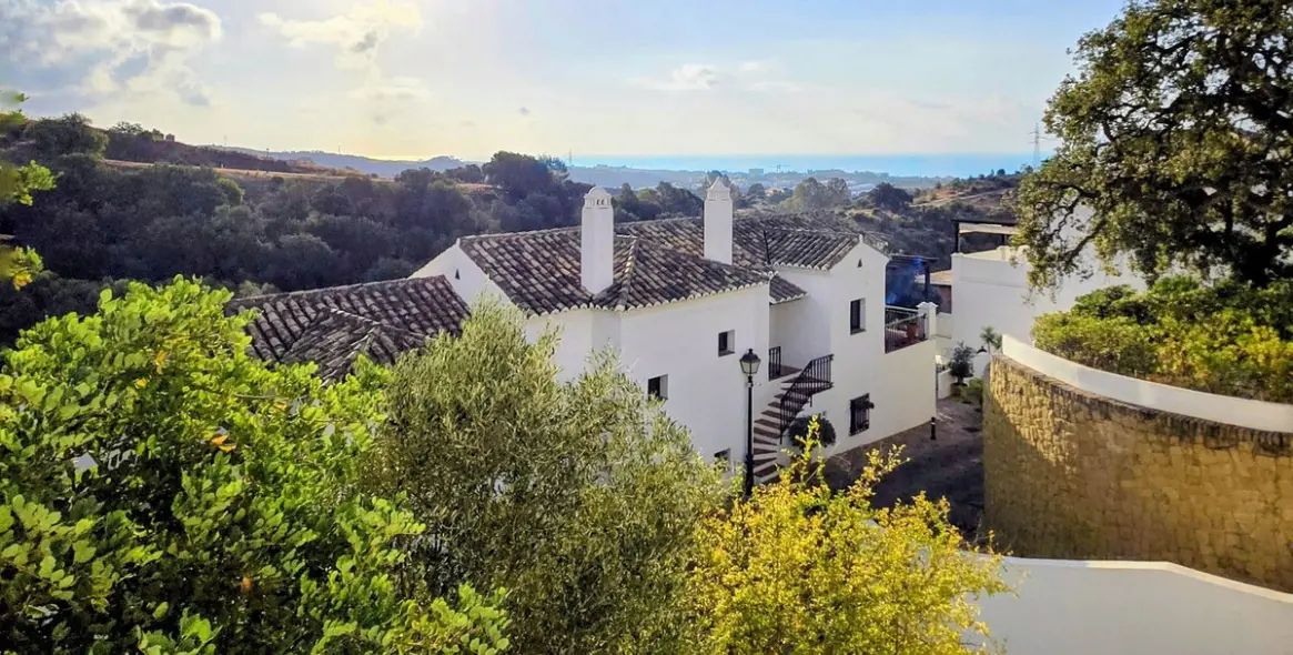 Sale of penthouse duplex in Altos de los Monteros 2