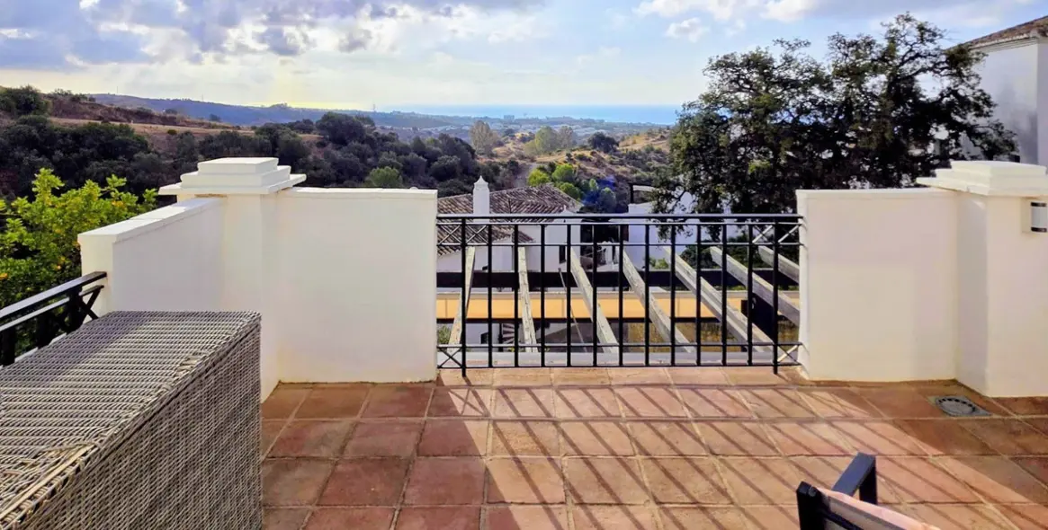 Sale of penthouse duplex in Altos de los Monteros 3