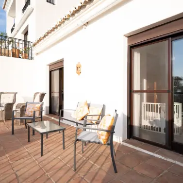 Продажа двухуровневого пентхауса в Altos de los Monteros