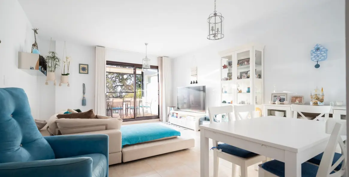 Sale of penthouse duplex in Altos de los Monteros 10