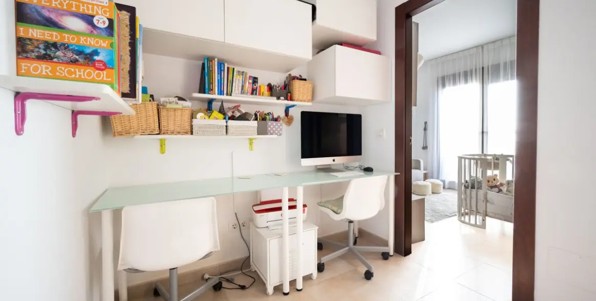 Продажа двухуровневого пентхауса в Altos de los Monteros 29