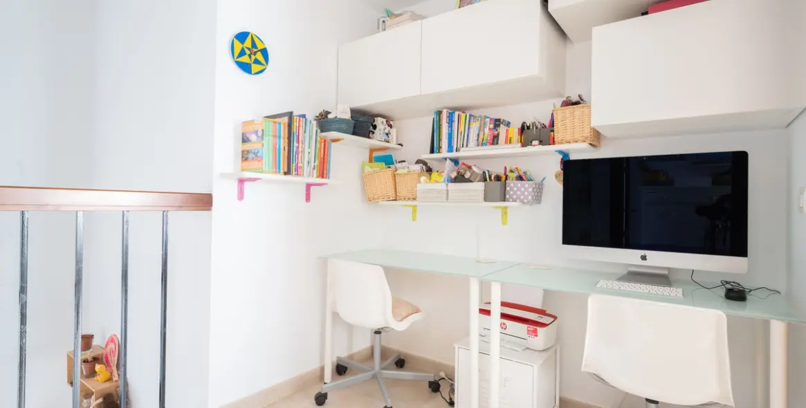 Продажа двухуровневого пентхауса в Altos de los Monteros 30