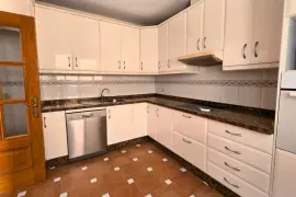 Image 4 thumb
