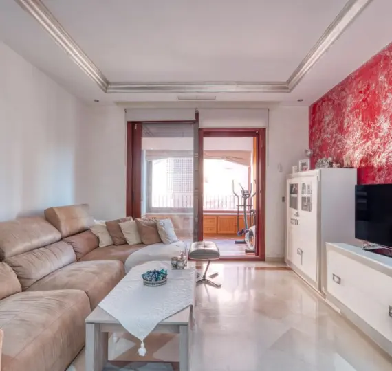 Sale of middle floor apartment in Marbella