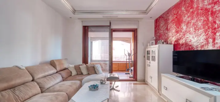 Sale of middle floor apartment in Marbella 2