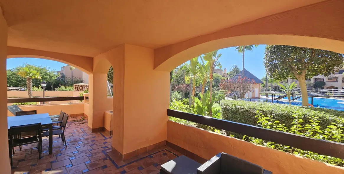 Продажа апартаментов на первом этаже в Hacienda del Sol 2