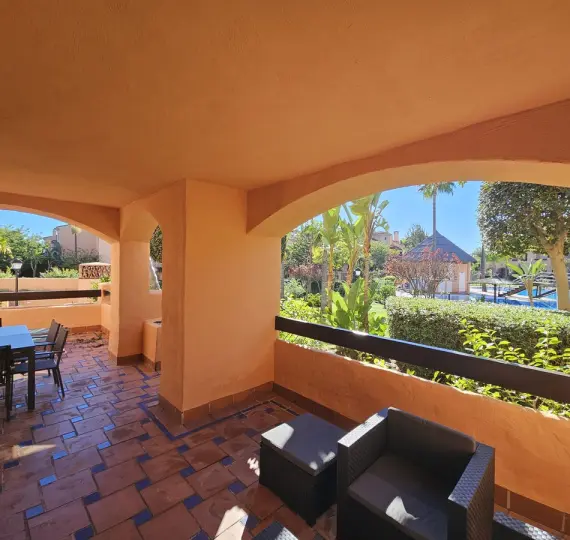 Продажа апартаментов на первом этаже в Hacienda del Sol