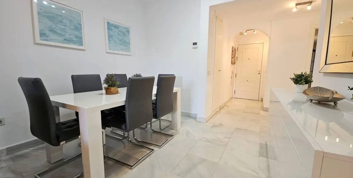 Sale of ground floor apartment in Hacienda del Sol 6