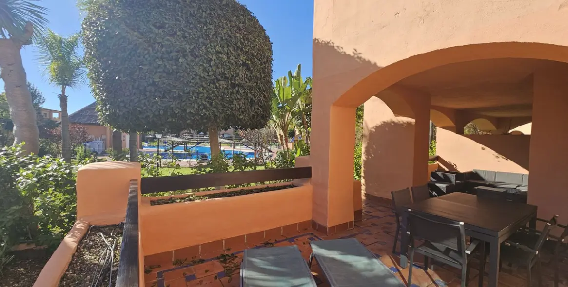 Venta de apartamento en planta baja en Hacienda del Sol 3