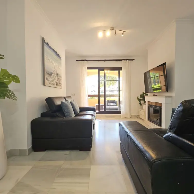 Продажа апартаментов на первом этаже в Hacienda del Sol
