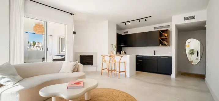 Sale of middle floor apartment in Nueva Andalucía 4