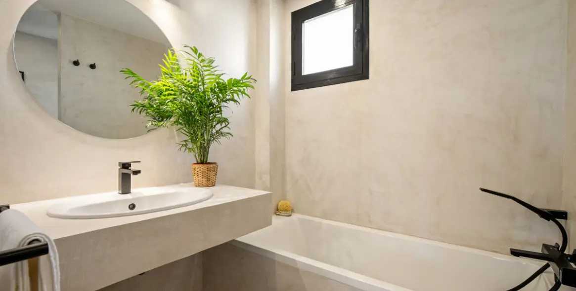 Sale of middle floor apartment in Nueva Andalucía 15