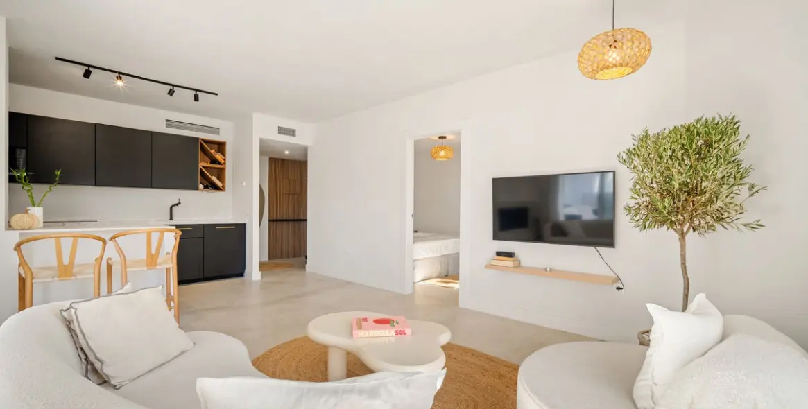 Sale of middle floor apartment in Nueva Andalucía 4