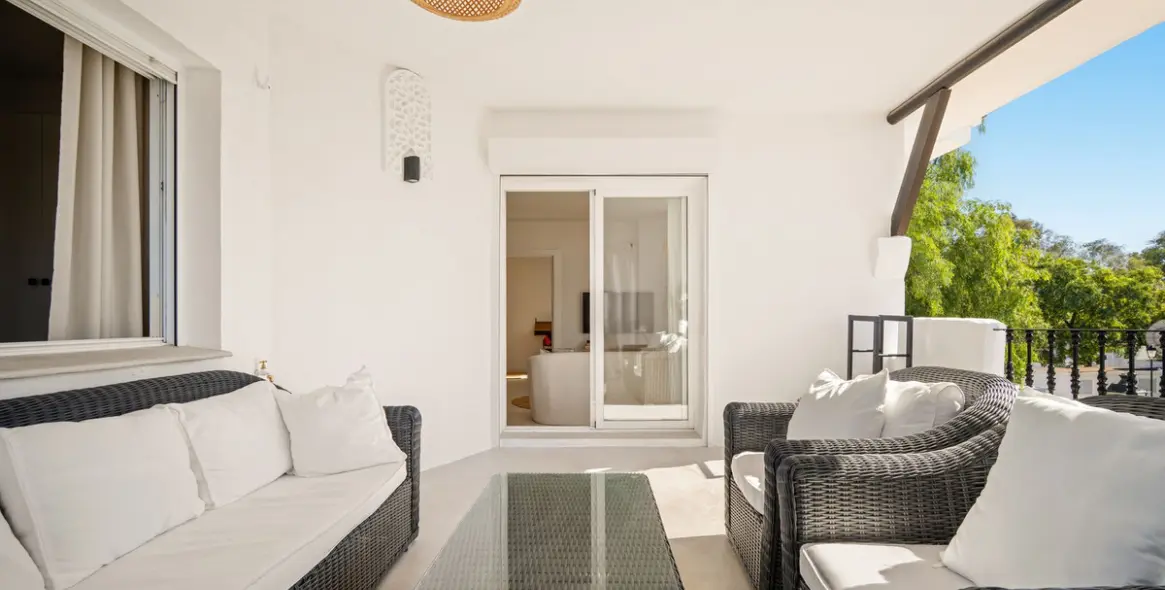 Sale of middle floor apartment in Nueva Andalucía 7