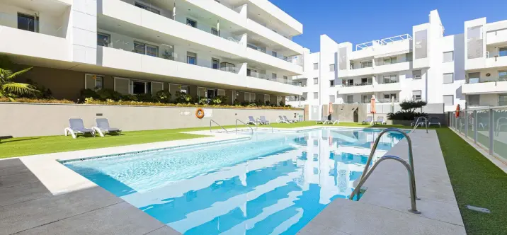 Sale of middle floor apartment in San Pedro de Alcántara 0