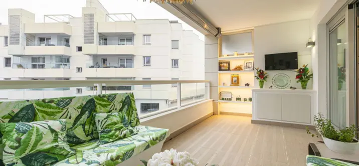 Sale of middle floor apartment in San Pedro de Alcántara 1