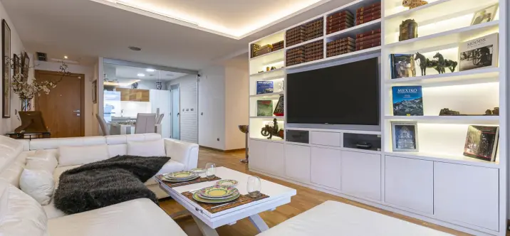 Sale of middle floor apartment in San Pedro de Alcántara 2