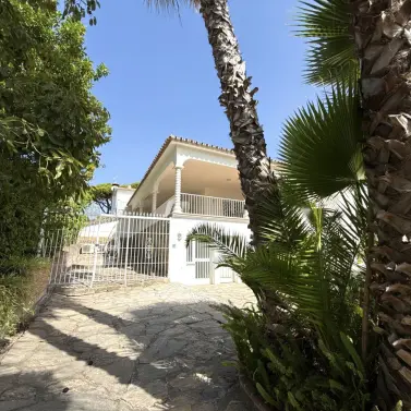 Sale of semi-detached house in San Pedro de Alcántara