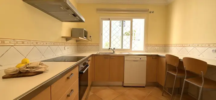 Sale of semi-detached house in San Pedro de Alcántara 4