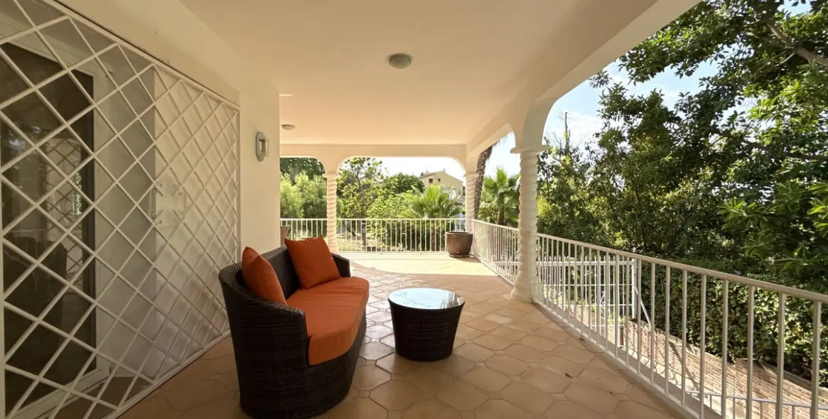 Sale of semi-detached house in San Pedro de Alcántara 14