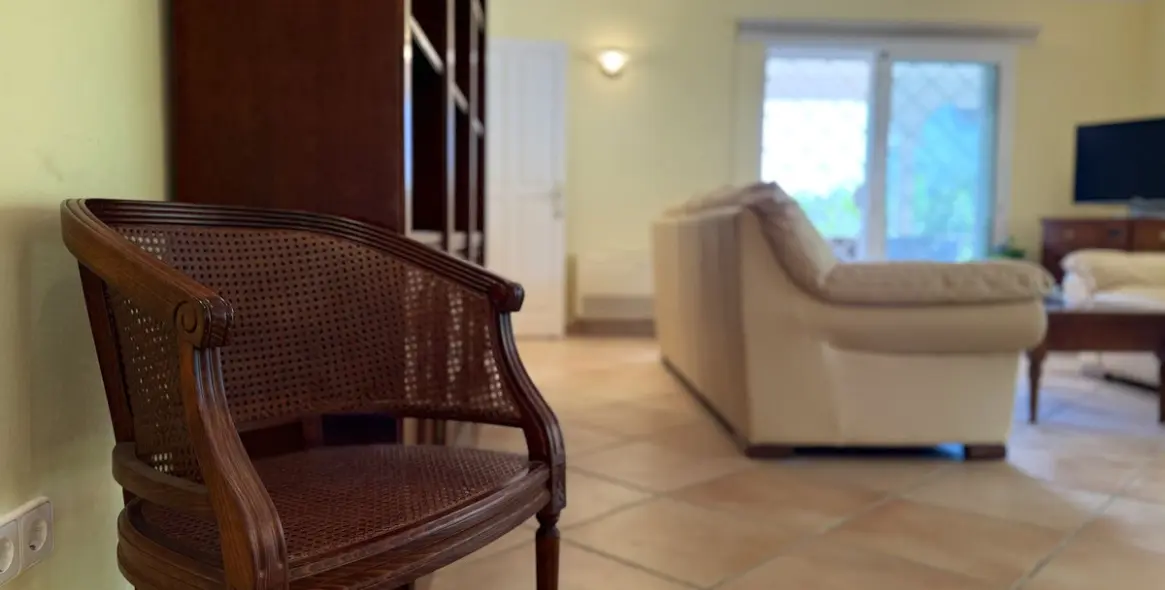 Sale of semi-detached house in San Pedro de Alcántara 18