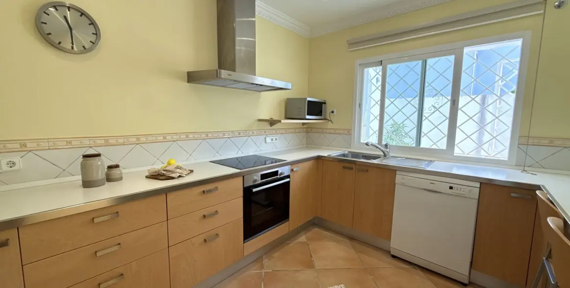 Продажа дома на две семьи в San Pedro de Alcántara 22