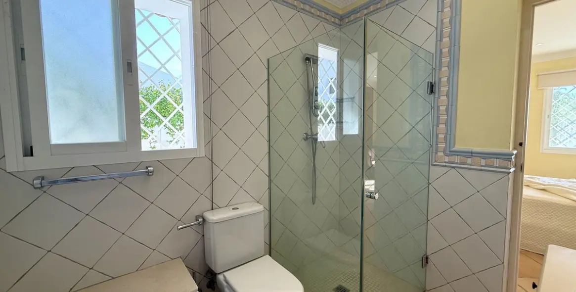 Продажа дома на две семьи в San Pedro de Alcántara 29