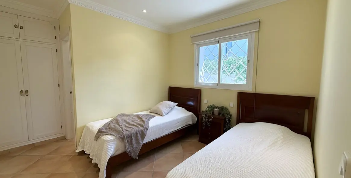 Продажа дома на две семьи в San Pedro de Alcántara 30