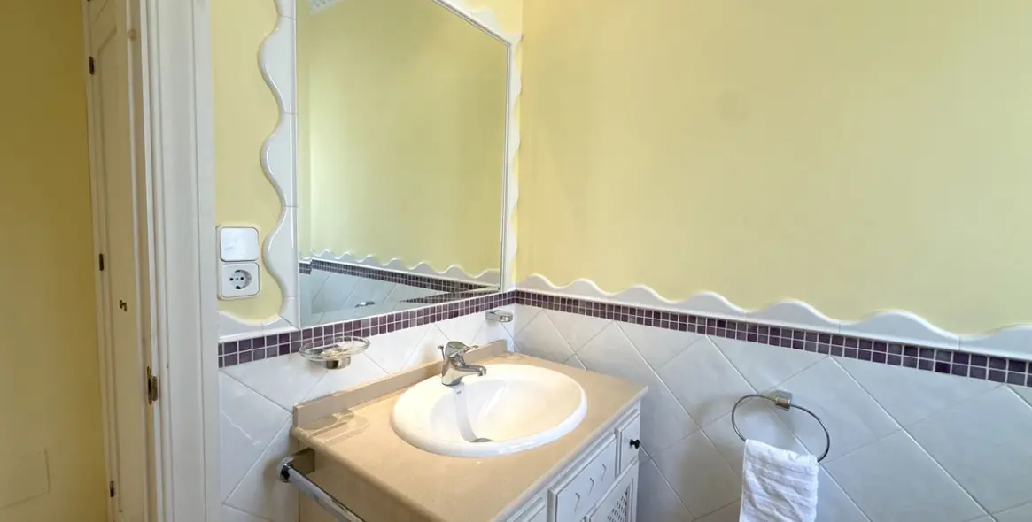 Продажа дома на две семьи в San Pedro de Alcántara 33