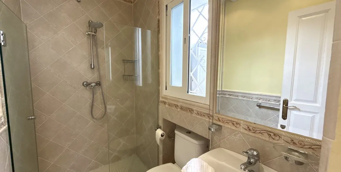 Продажа дома на две семьи в San Pedro de Alcántara 36