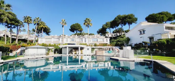 Продажа таунхауса в Miraflores 0