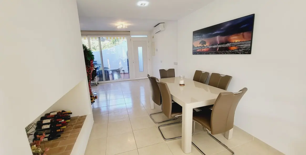 Продажа таунхауса в Miraflores 14